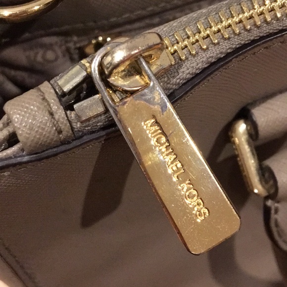 Michael Kors Kellen Satchel Bag in Taupe - Picture 12 of 14